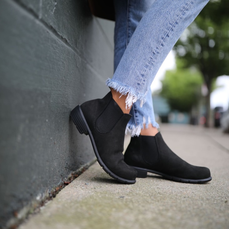 Women's Series Ankle Boots Black Nubuck Fashion Blundstone