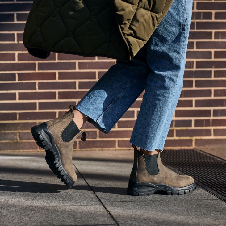 Fashion Blundstone Women's Lug Chelsea Boots Rustic Brown