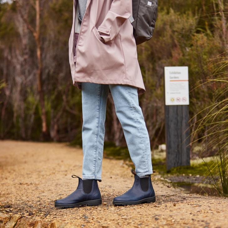 Women's Classics Chelsea Boots Navy Fashion Blundstone