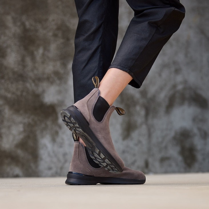 Fashion Blundstone Women's Active Chelsea Boots Dark Grey